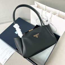 프라다 소프트 그레인 호보백