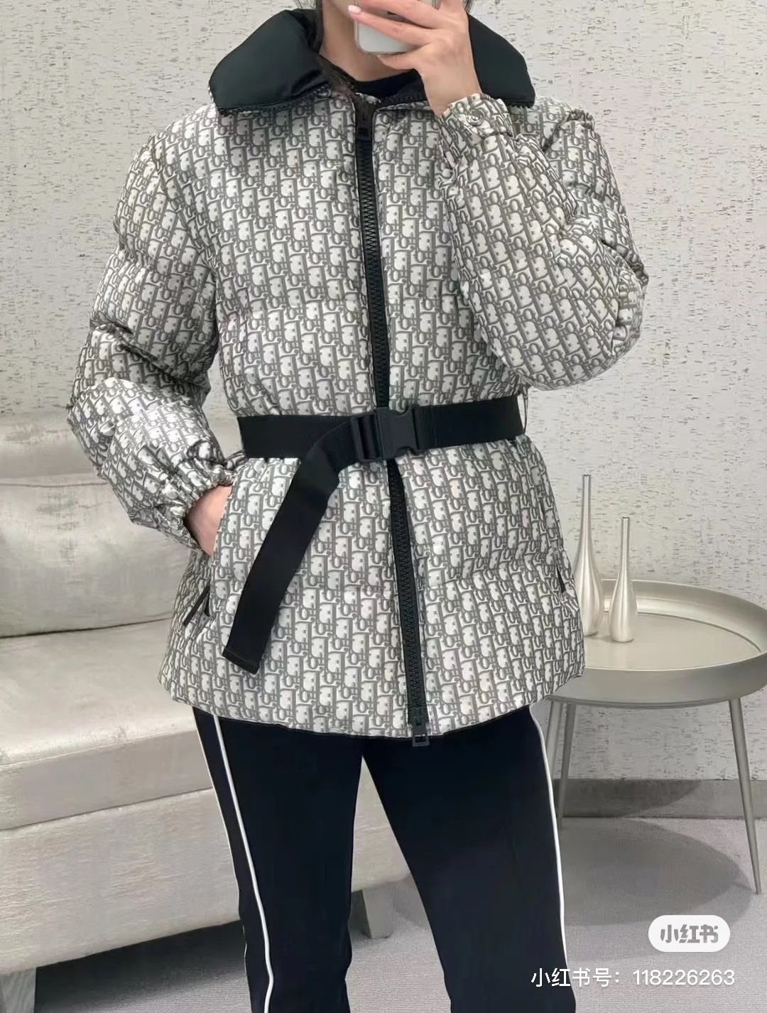 디올 패딩