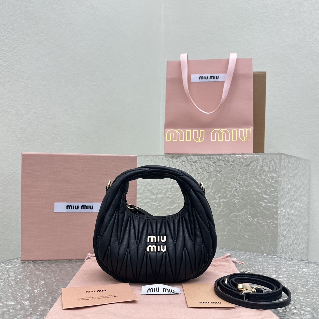 미우미우 호보백