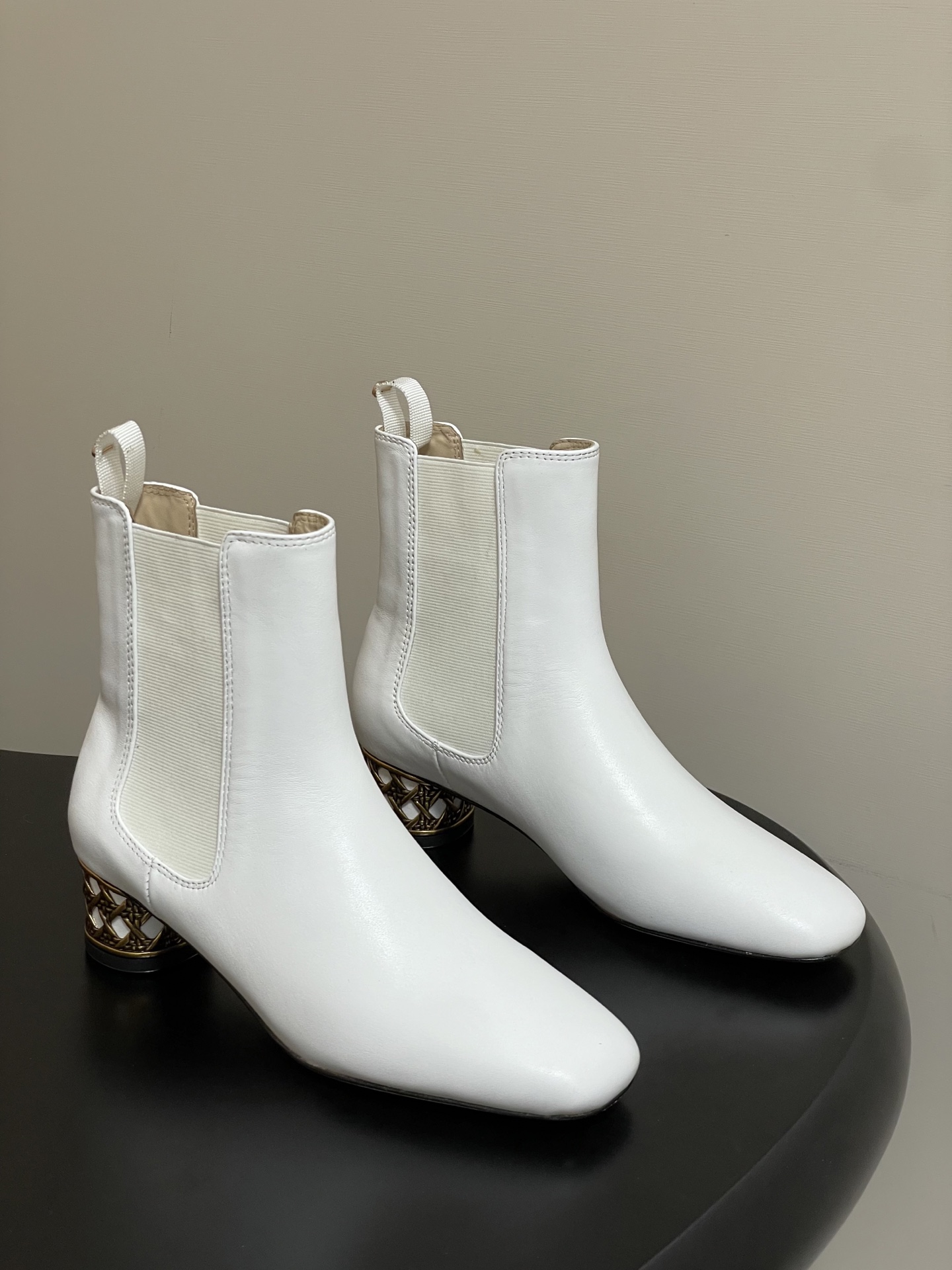 디올 앵클부츠(4cm/8cm)