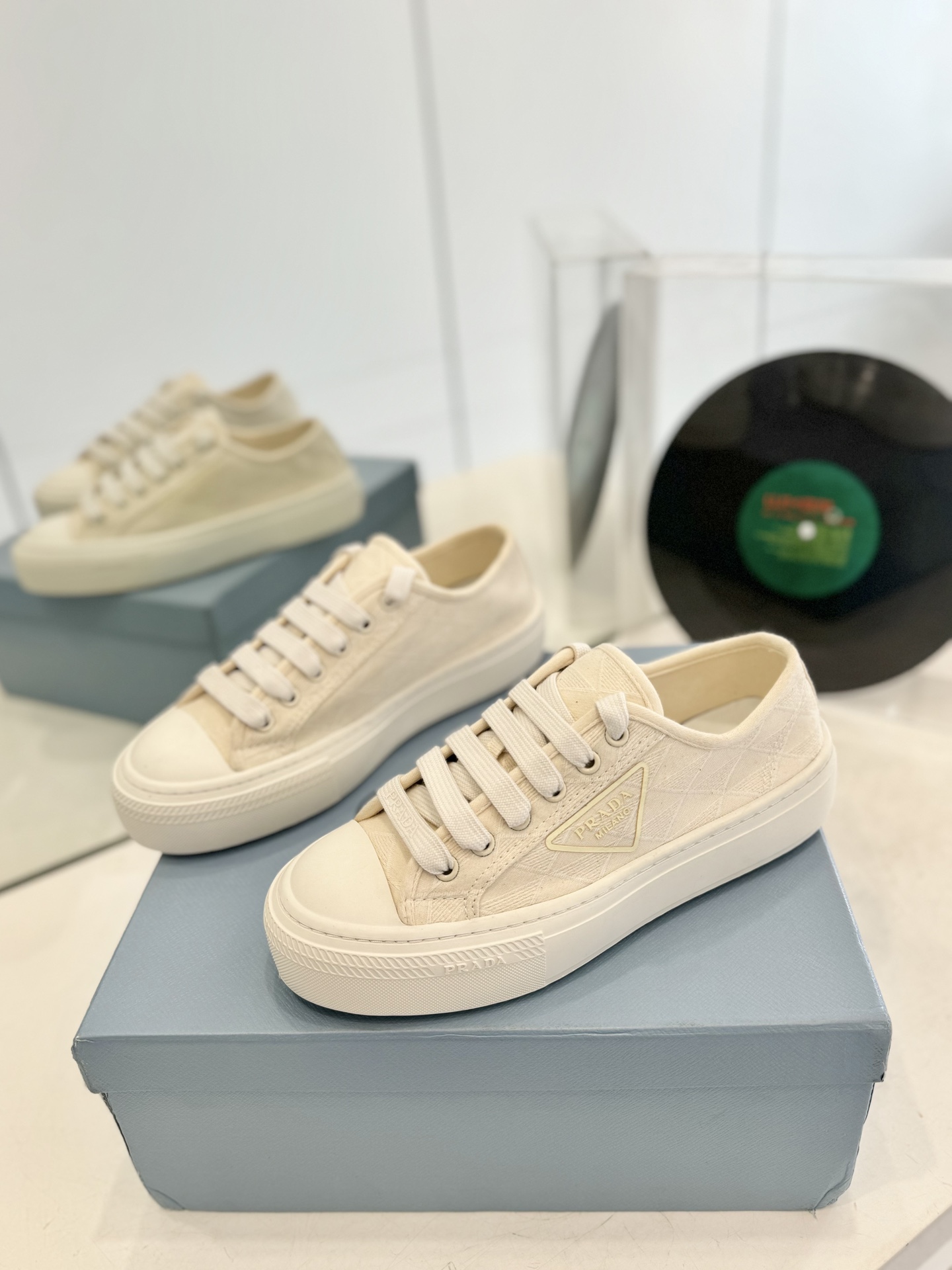 프라다 스니커즈