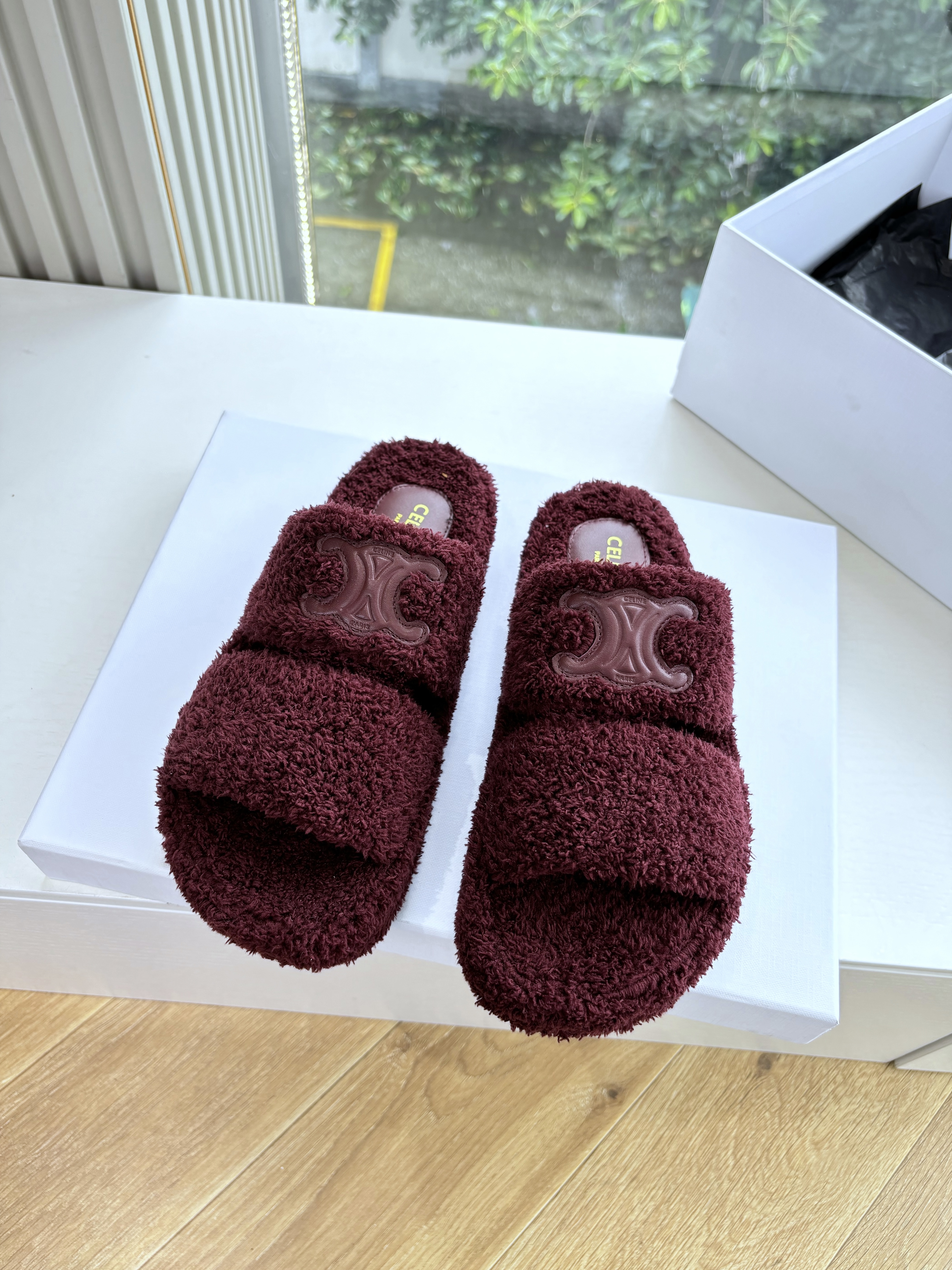 셀린느 털슬리퍼