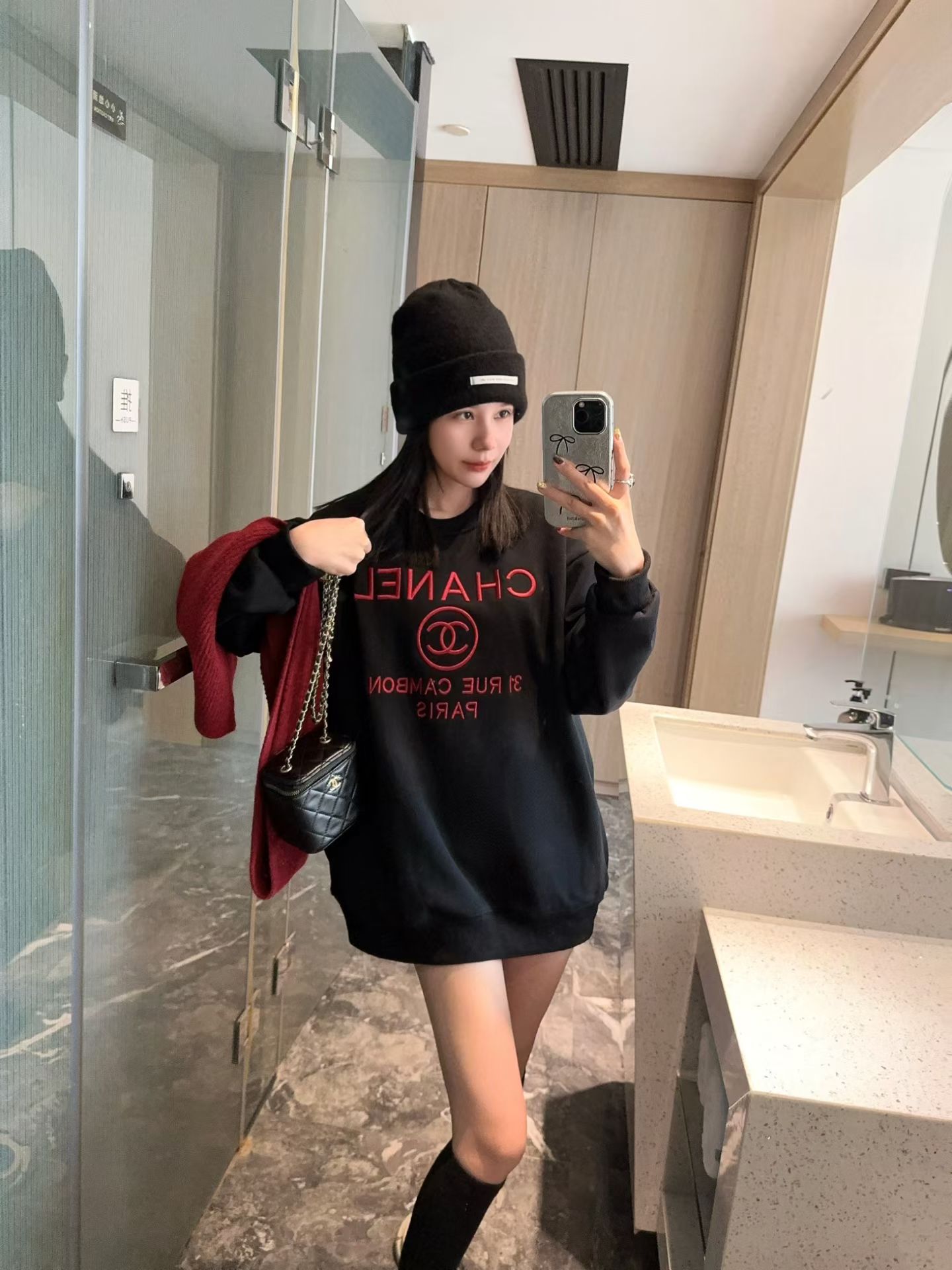 샤*넬 맨투맨