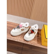 펜디 스니커즈