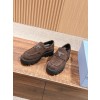 프라다 로퍼