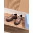 프라다 로퍼
