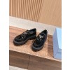 프라다 로퍼
